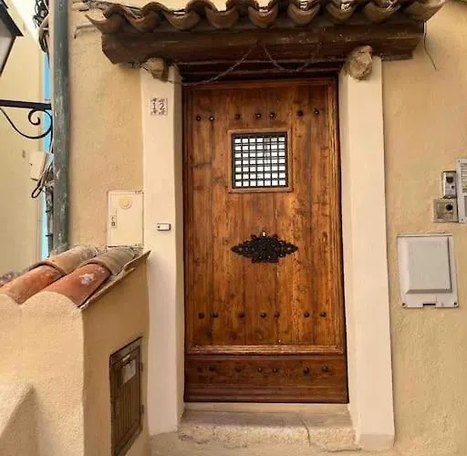 Stunning View 昂蒂布