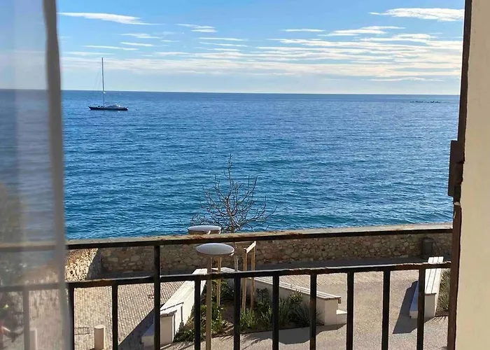 Stunning View 昂蒂布